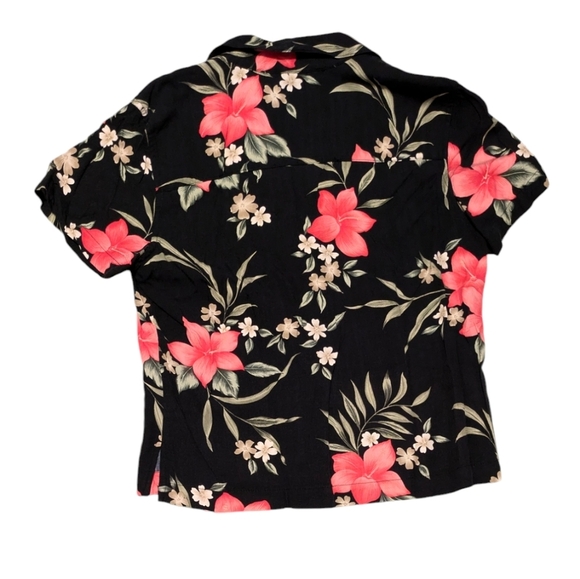 Sugar Reef Bold Botanicals Floral Paradise Top Black with Bright Vibrant Blooms - Picture 2 of 5
